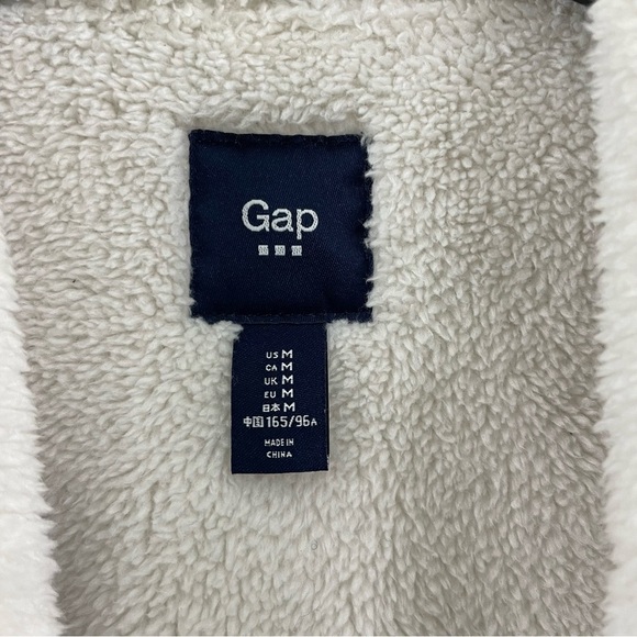 Gap Tan Sherpa Vest - Size Medium - Picture 3 of 8